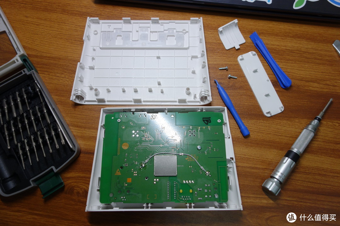 华为4G路由2代CPE B311拆解评测