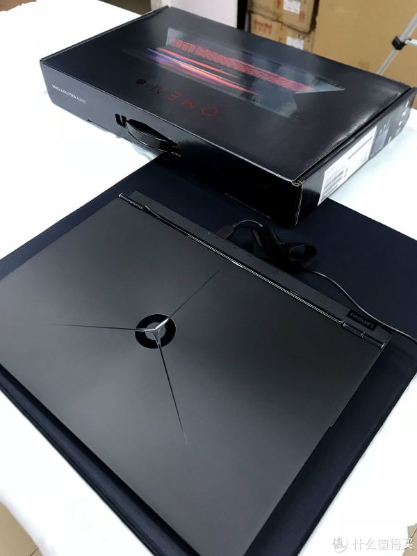 两款高颜值游戏本怎么选:HP 惠普 暗影精灵4开