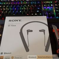 索尼 WI-1000X 颈挂蓝牙入耳式耳机外观展示(充电线|按键)