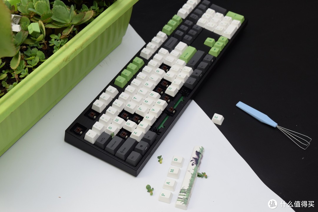 来自情人节的两只熊猫—Varmilo 阿米洛 熊猫版 机械键盘鉴赏