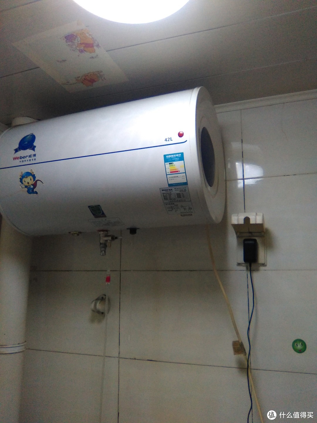 改善储水式电热水器出水不畅的尝试：用潜水泵注入缓蚀剂酸洗