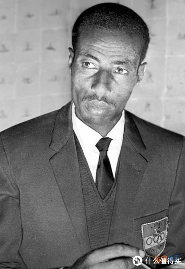 阿比比·比基拉：埃塞俄比亚长跑运动员，两枚奥运会金牌得主。历史上第一个获得奥运会金牌的非洲黑人运动员，在埃塞俄比亚的首都亚的斯亚贝巴有一座以他名字命名的体育场。