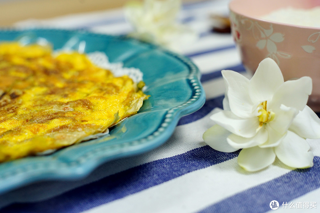 用一口京造的好锅，烹制一道盛夏的创意美食，香气袭人的栀子花煎蛋
