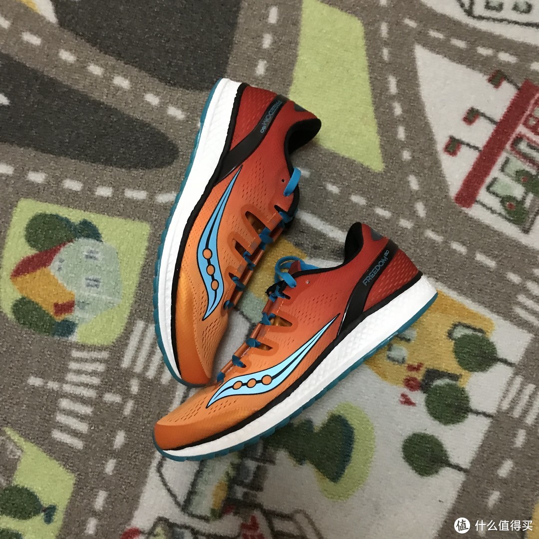 脚感无敌！Saucony 圣康尼 FREEDOM ISO 跑步鞋