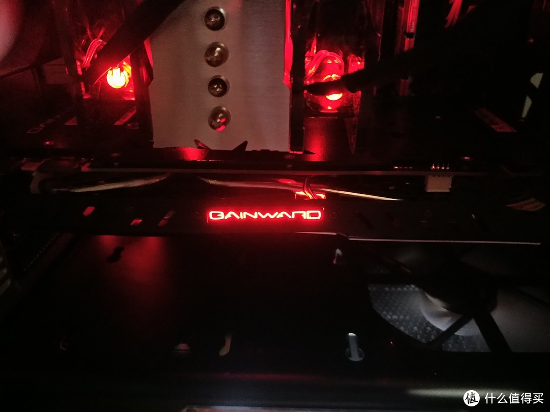 耕升 GeForce GTX1070Ti 追风版开箱测评（附主流型号显卡数据对比）