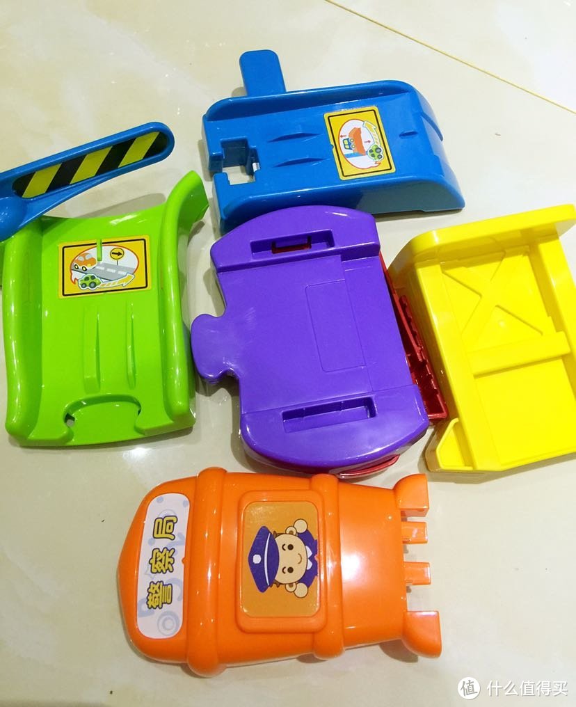 Vtech 伟易达 神奇轨道车警察局特别版 开箱