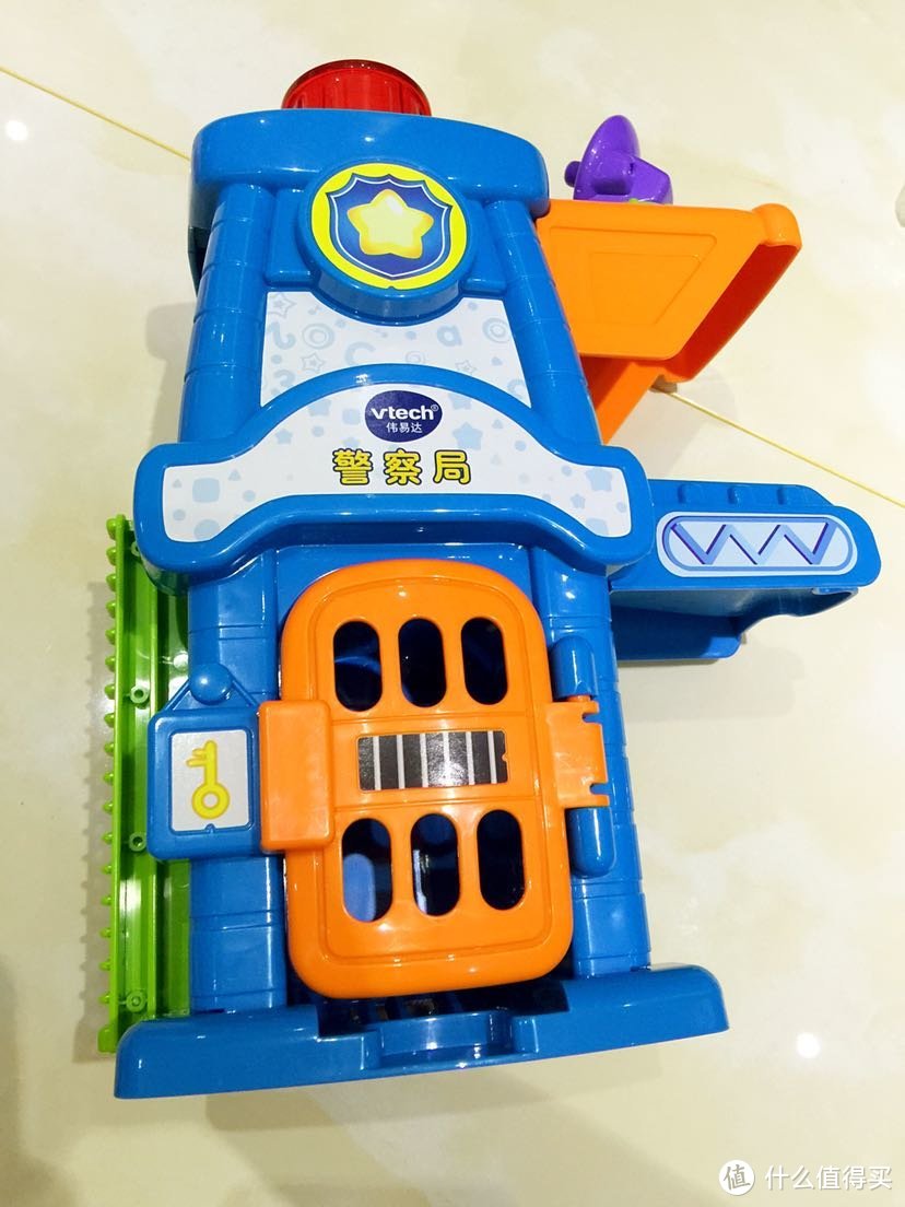 Vtech 伟易达 神奇轨道车警察局特别版 开箱