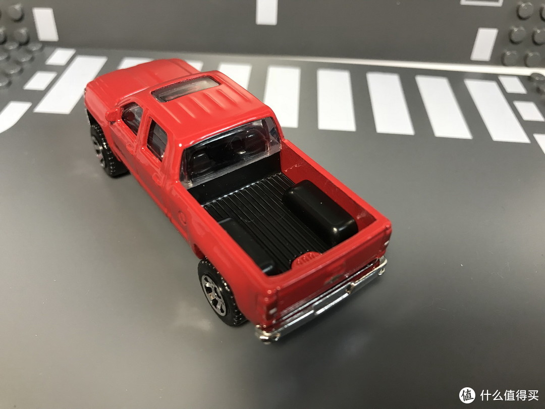 打折优惠凑单好物：Matchbox 火柴盒  CHEVY SILVERADO 1500 雪佛兰 2014款合金模型开箱