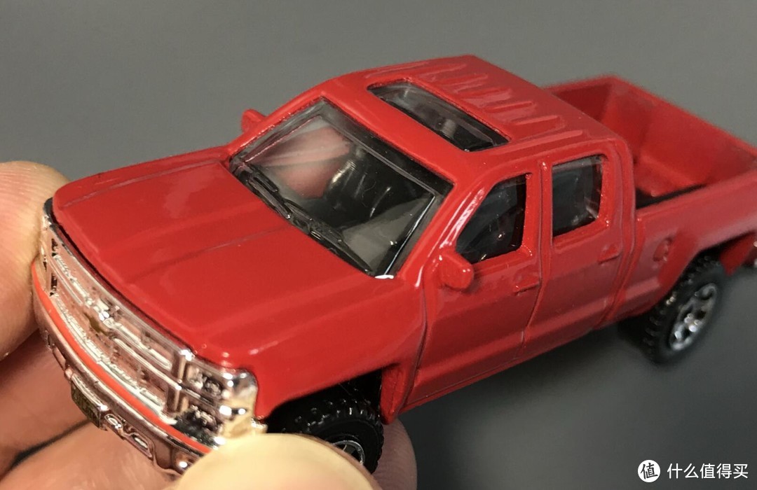 打折优惠凑单好物：Matchbox 火柴盒  CHEVY SILVERADO 1500 雪佛兰 2014款合金模型开箱