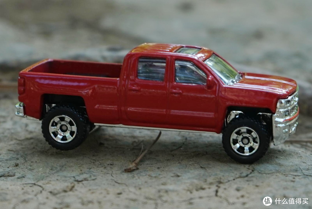 打折优惠凑单好物：Matchbox 火柴盒  CHEVY SILVERADO 1500 雪佛兰 2014款合金模型开箱