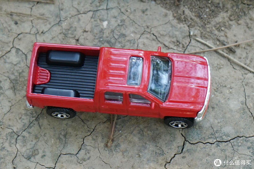 打折优惠凑单好物：Matchbox 火柴盒  CHEVY SILVERADO 1500 雪佛兰 2014款合金模型开箱