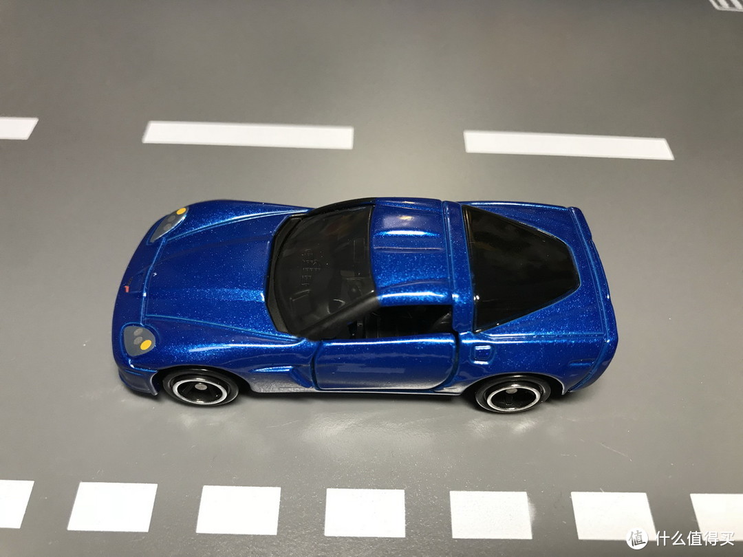 打折优惠凑单好物：TOMICA 多美卡 Chevrolet Corvette Z06 雪佛莱 合金玩具车模型开箱