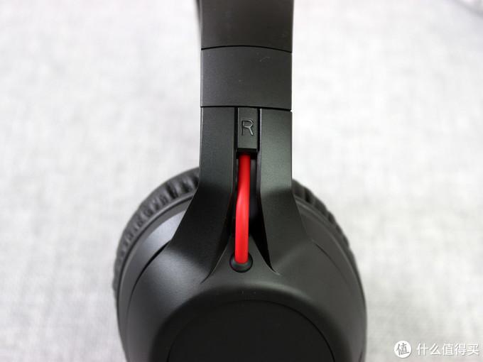 无线耳机哪家强？HyperX 金士顿 天箭 VS Steelseries 赛睿 寒冰7 对比评测