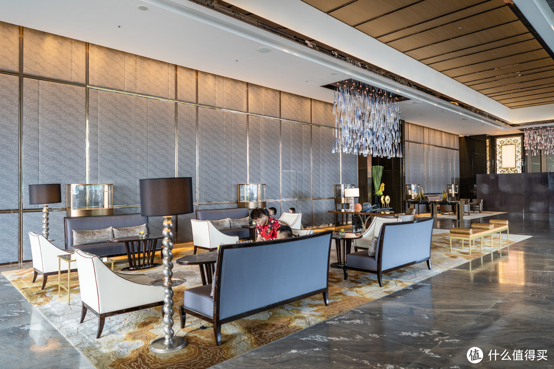 世界最高酒店旧地重游，豪华套房—香港丽思卡尔顿