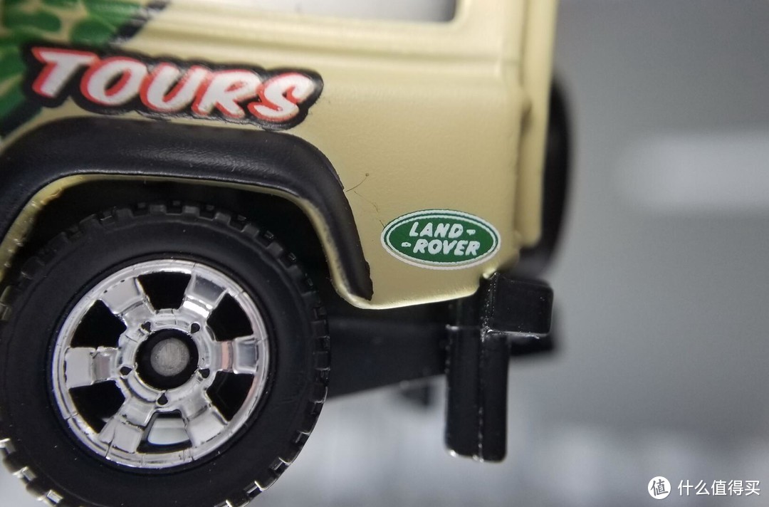 打折优惠凑单好物：Matchbox 火柴盒 路虎 Land Rover Defender 110 合金玩具车