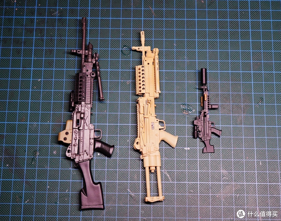 由左至右MK48(1:6),MK46(1:6),本款中的MK48机枪