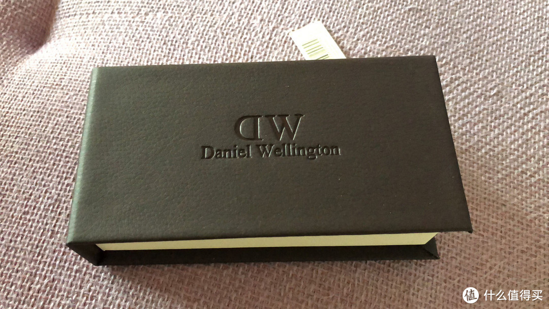 简约不简单——DW（Daniel Wellington）32mm 金边白盘手表