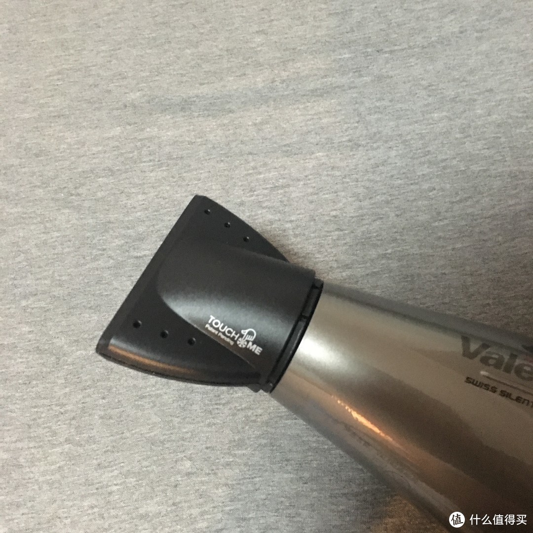 是什么让我的头发乌黑发亮？Valera SilentJet 8600水护色吹风机！（测评真人秀）