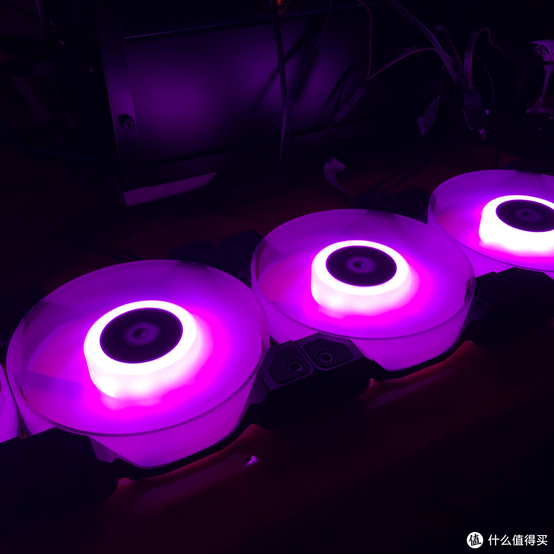 追光者—ID-COOLING DF-12025-RGB 顶配版风扇晒单！