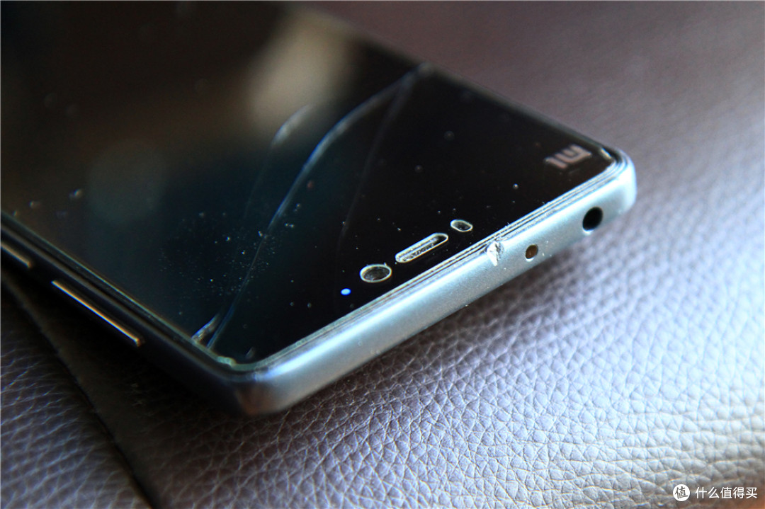 710小屏旗舰:小米8se低配版开箱体验