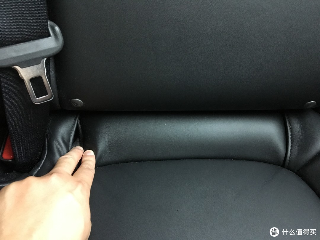 儿童安全坐车小帮手——德国osann欧颂便携式安全座椅增高垫