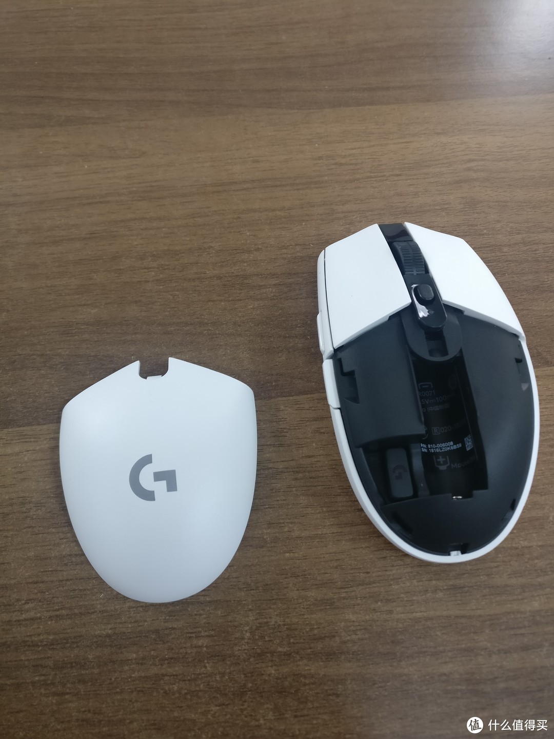 新时代的冲锋号：Logitech 罗技 G304 & G305 游戏鼠标对比评测及电池选择指南