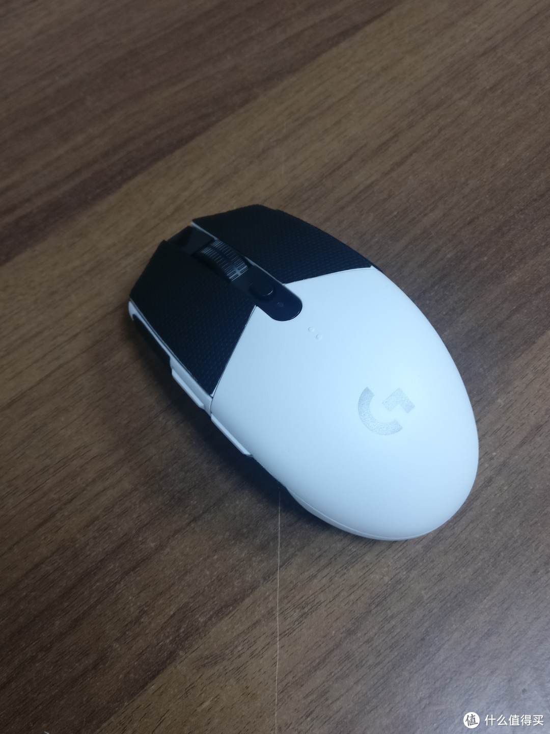 新时代的冲锋号：Logitech 罗技 G304 & G305 游戏鼠标对比评测及电池选择指南