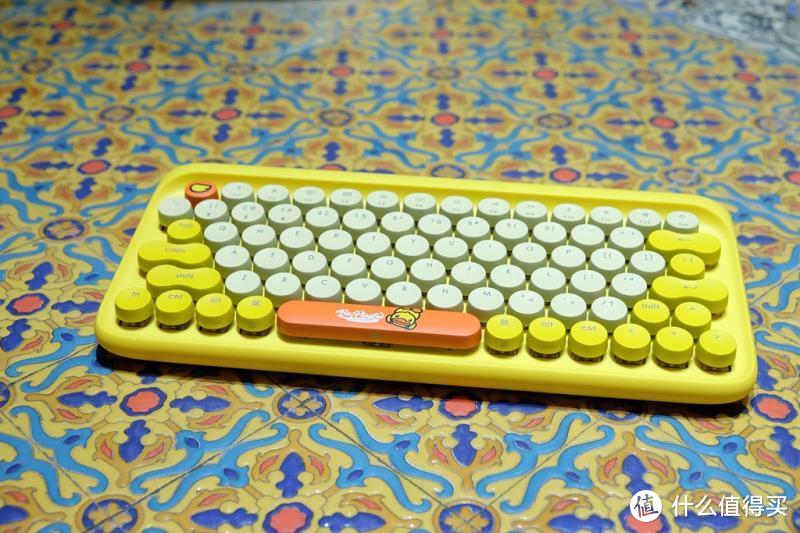 洛斐与B.Duck“跨界做盘”的小黄鸭，带热了定制款机械键盘