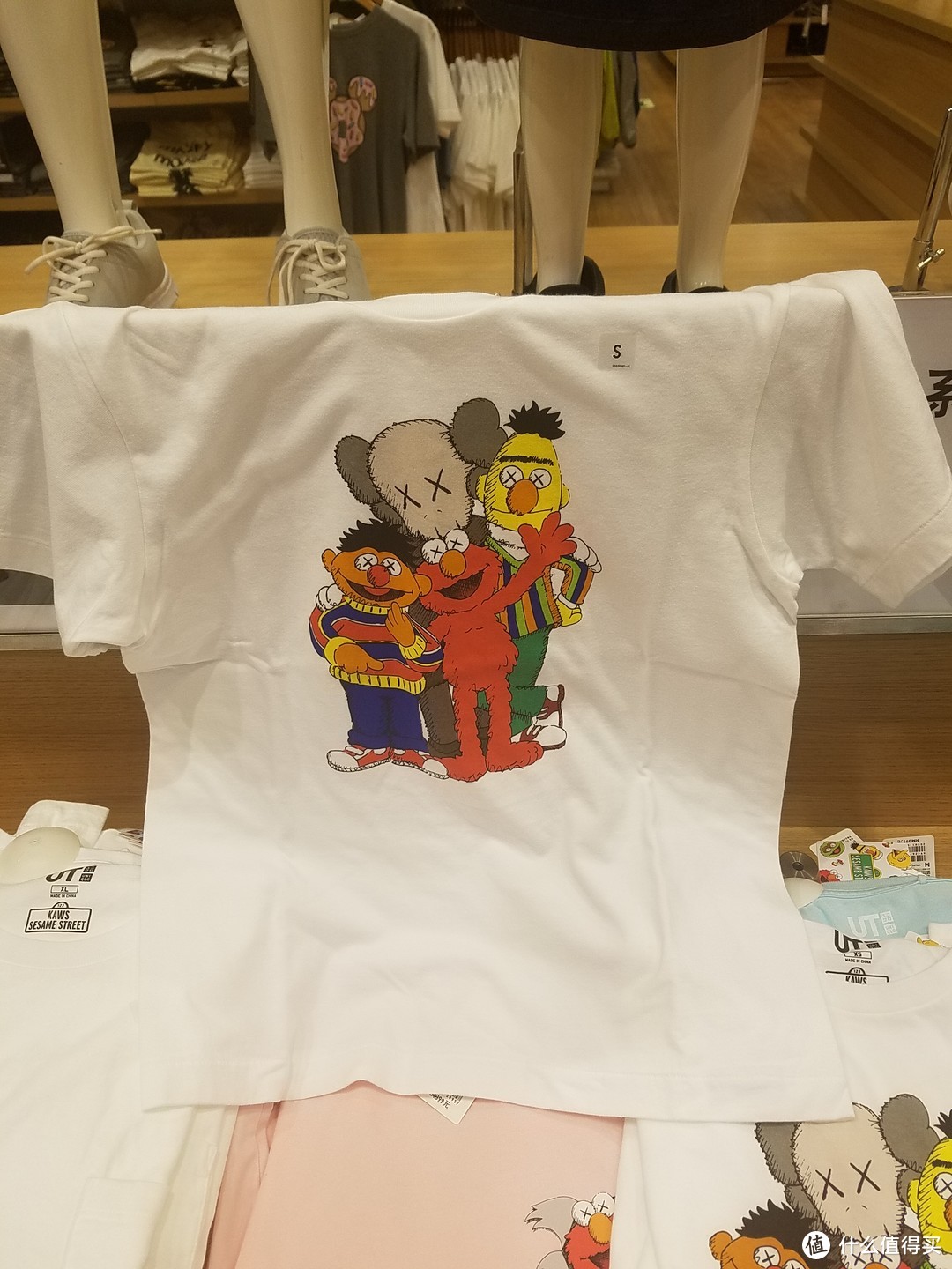 KAWS x《SESAME STREET》UT 优衣库三方联名亲子装入手记