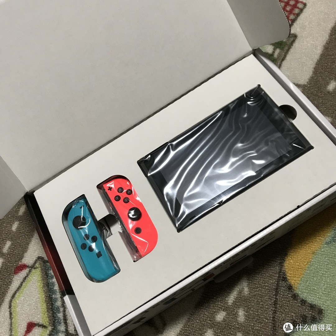 不上瘾的玩家！Nintendo 任天堂 Switch 游戏机开箱