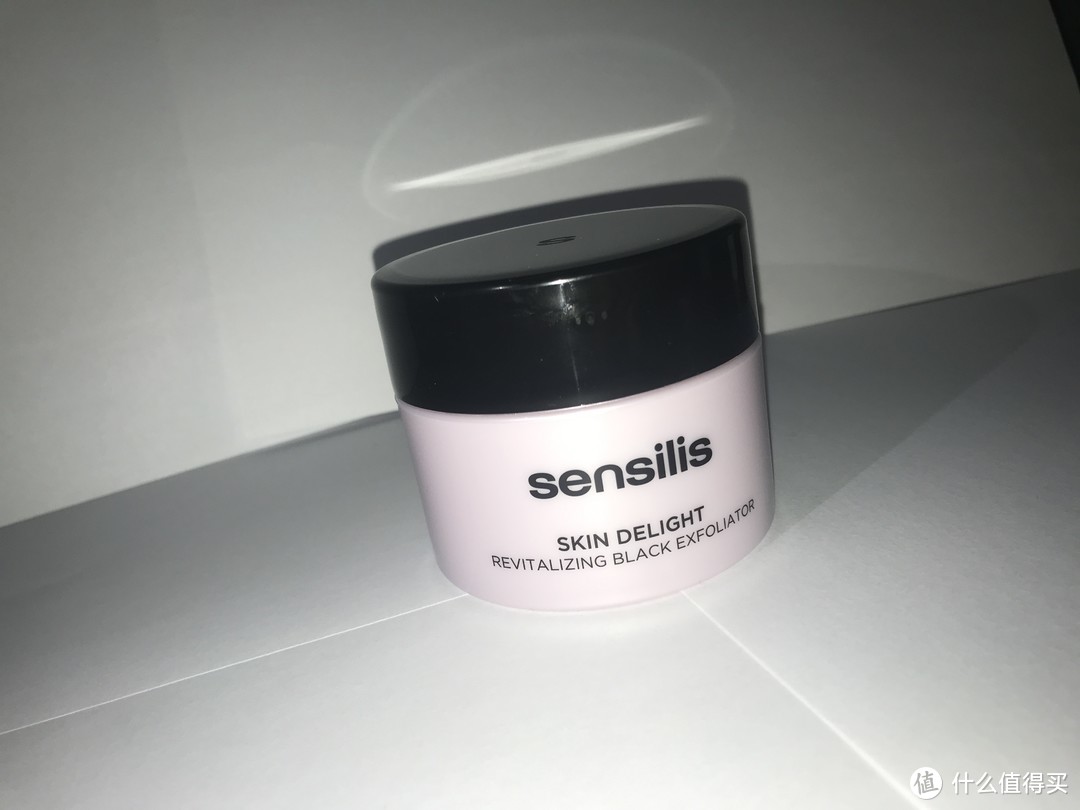 一款自带体香的磨砂膏——sensilis磨砂膏