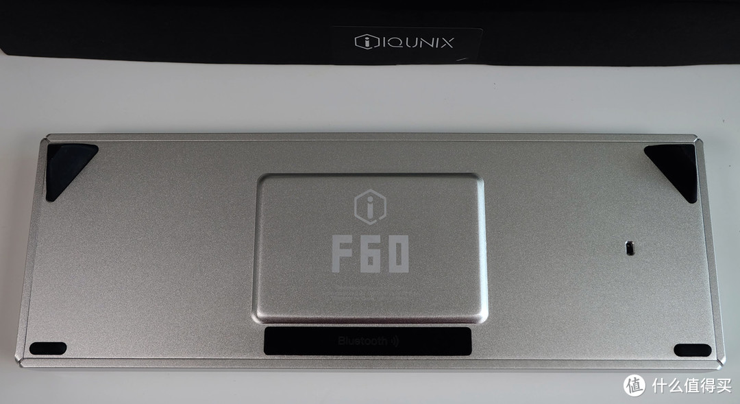 随身输入利器 or 金属萌物？iQunix F60双模机械键盘和ZOMO猫爪键帽众测