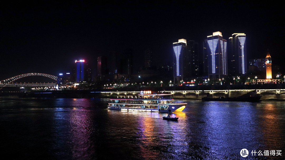 乘船夜景，推荐度一般，比较耗时拖沓。