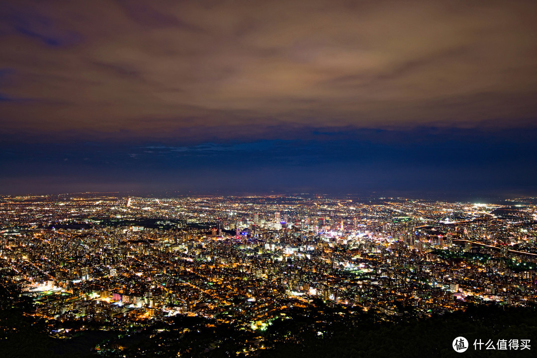 藻岩山顶的札幌夜景