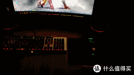 Razer黑寡妇蜘蛛 X 幻彩耀金版键盘—限量2000套的金色键盘