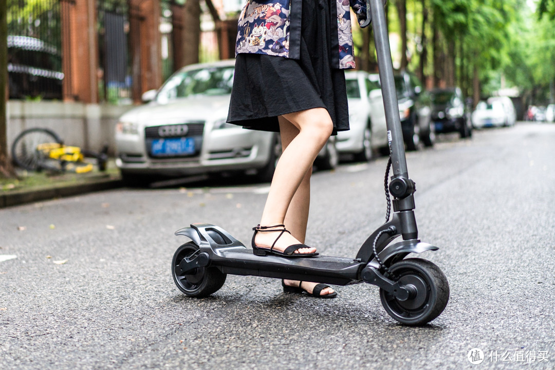 穿梭在城市中的小野兽 电动滑板中的“哈雷摩托”——水星动力Wide Wheel猛兽版