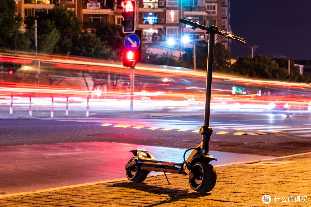穿梭在城市中的小野兽 电动滑板中的“哈雷摩托”——水星动力Wide Wheel猛兽版