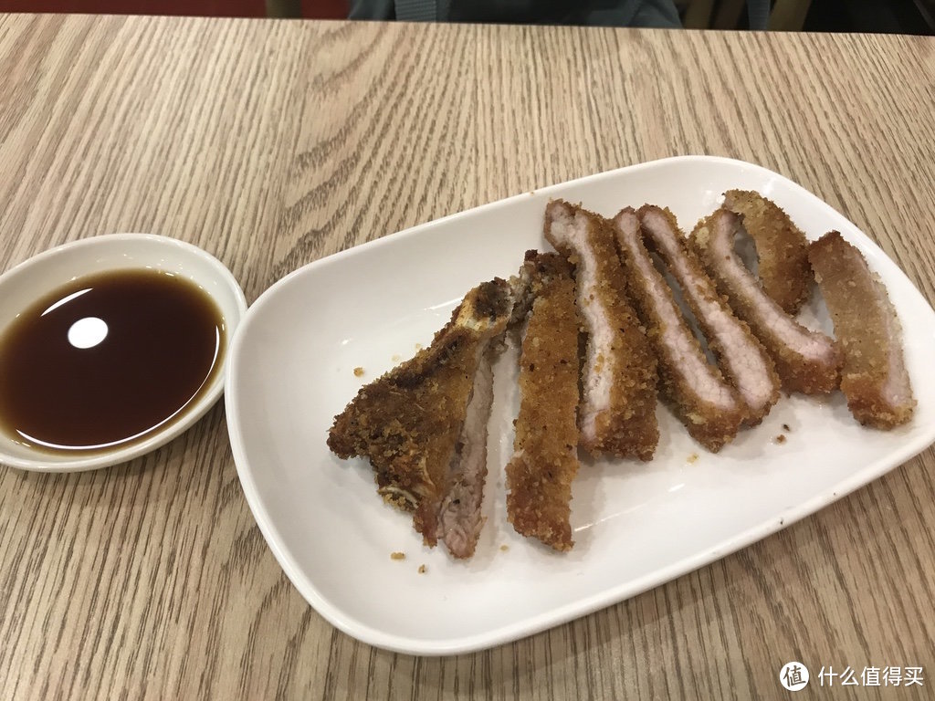 皮脆、肉嫩，味鲜，这道艳压四方的白斩鸡只有老上海人才懂—小绍兴探店