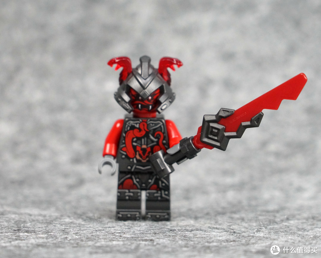 人仔就已经值回票价:lego乐高 70624 ninjago 幻影忍者系列 红蛇投石