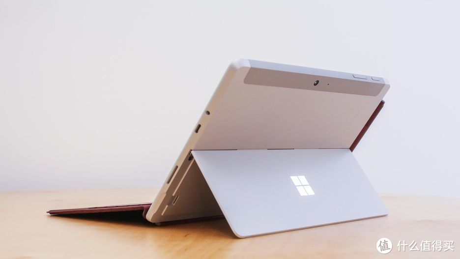 史上最便宜的Surface 平板来了，要和 iPad 正面刚？