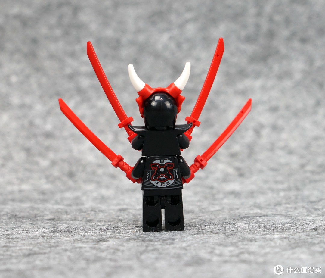 忍者版Tron: Legacy？LEGO 乐高 幻影忍者 Ninjago 巨轮摩托车追击战 70639