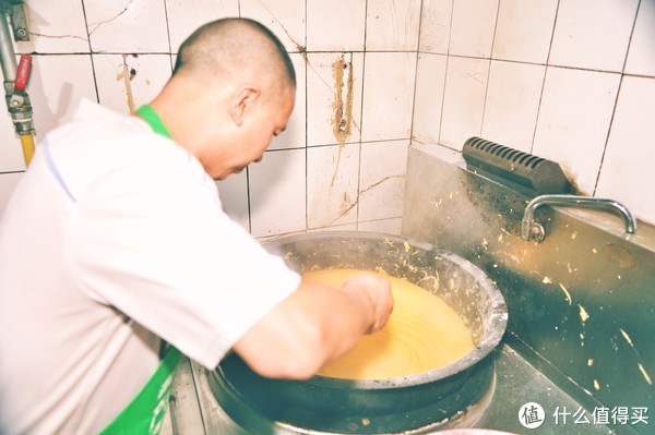 地方美食 篇三:舌尖上的陕西--宝鸡网红搅团