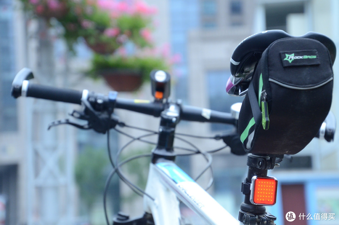 兼顾前后安全 畅享夜骑时光——你需要一套这样的自行车灯！