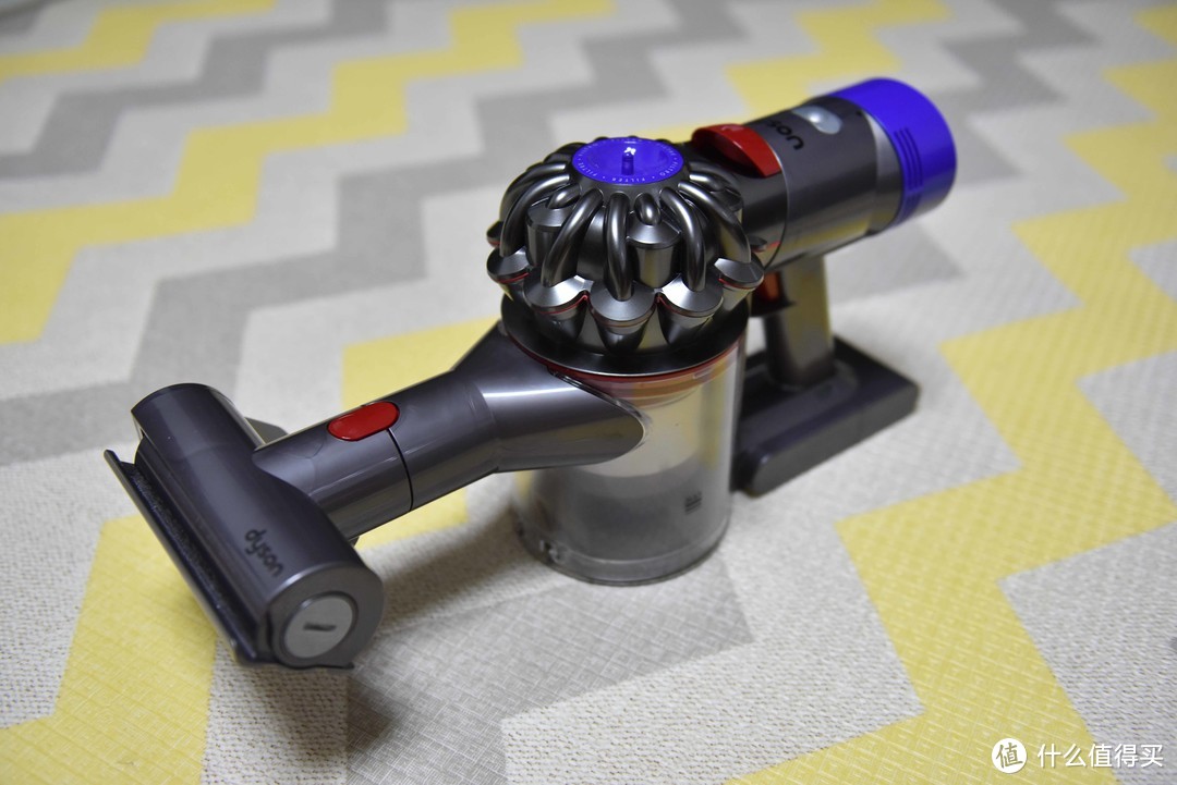 改变生活习惯的黑科技—Dyson 戴森 V8 吸尘器 开箱晒单