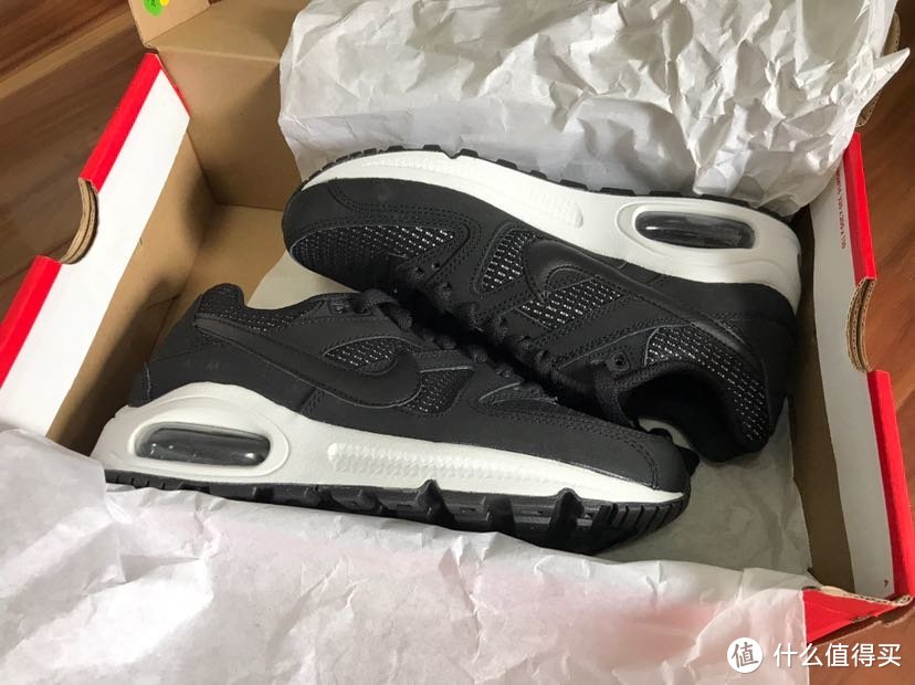 耐克女子air max黑白运动文化鞋开箱分享