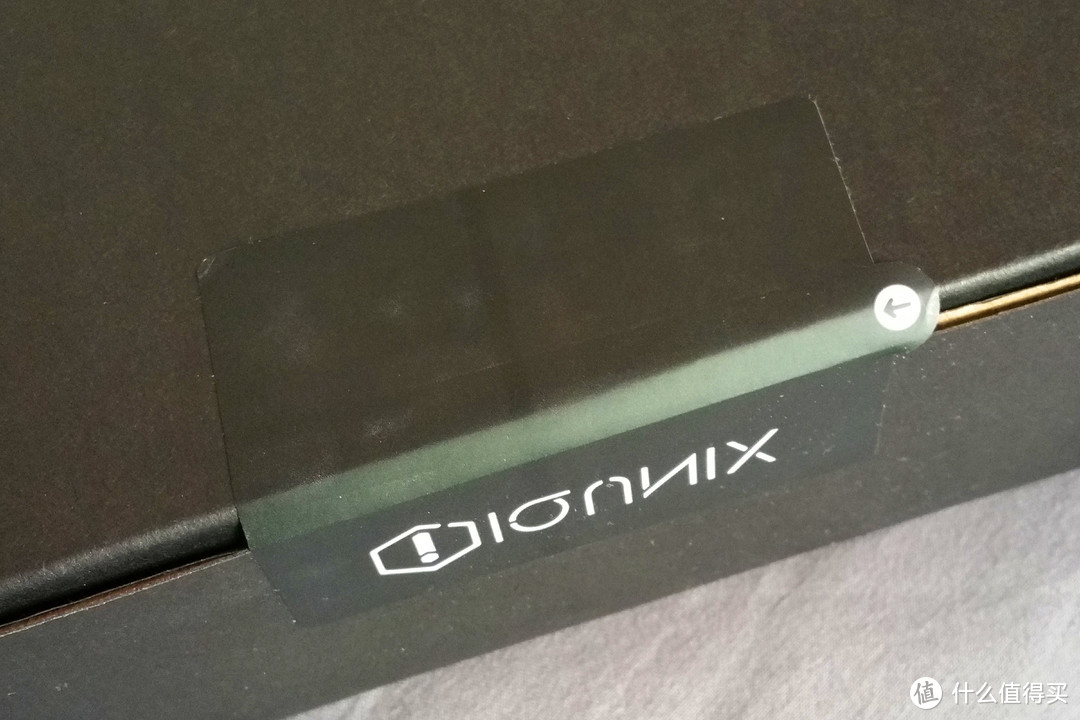 喵の爪印——iQunix F60红轴背光键盘&ZOMO+猫爪金属键帽评测
