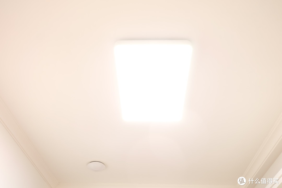 颜值高，智能化，功能多，亮如白昼的小米客厅灯：小米Yeelight皓石LED吸顶灯Pro