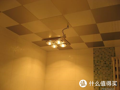 卫生间浴霸装灯暖好还是风暖好？风暖和灯暖哪种更安全、舒适？