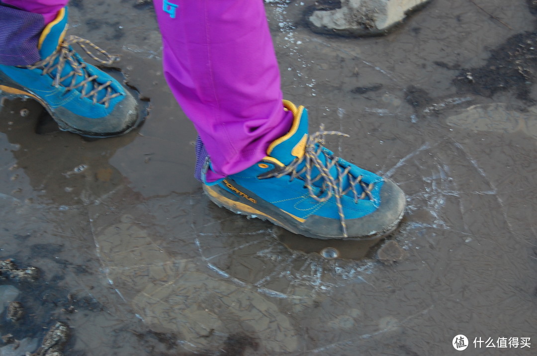 防水透气又防滑， LA SPORTIVA BOULDER X MID GTX防水登山鞋体验