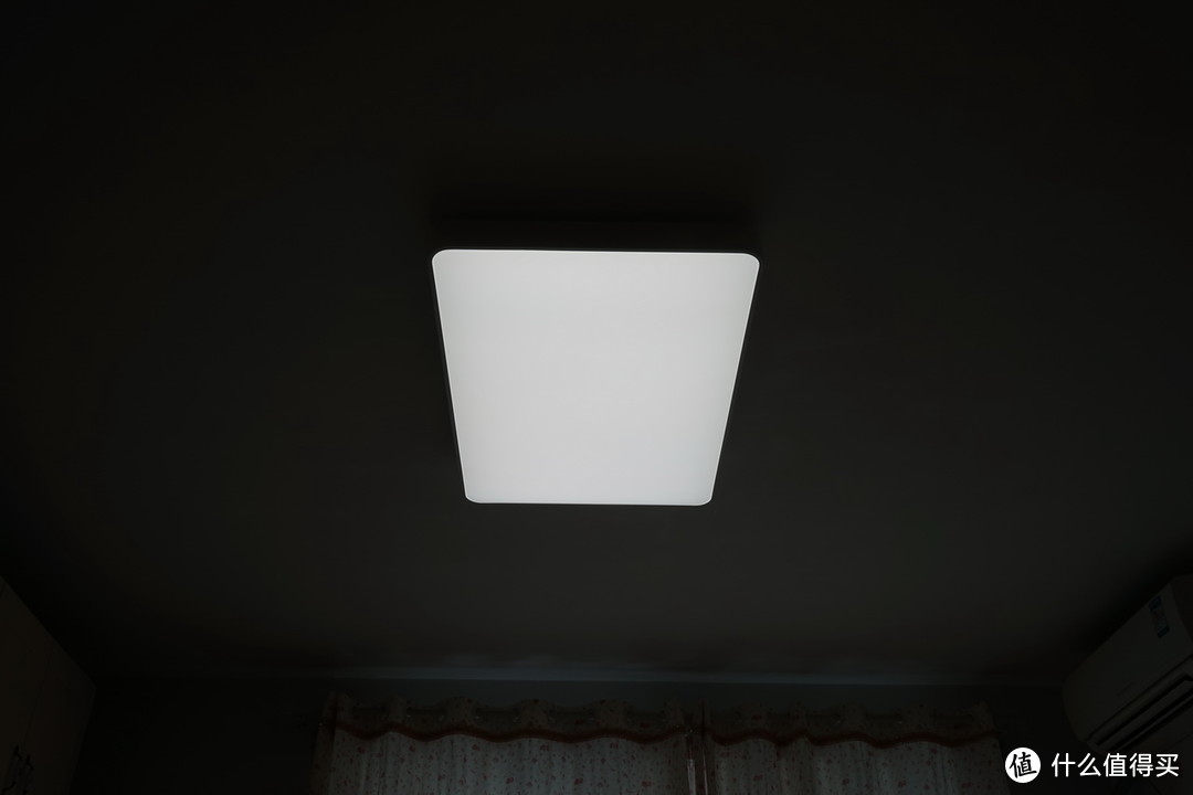 又是一盏亮闪闪还带智能哦：Yeelight 皓石 LED 吸顶灯 Pro